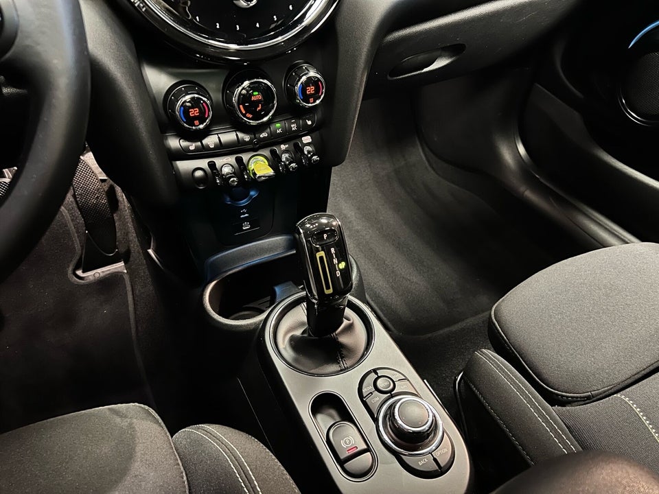 MINI Cooper SE Camden Edition 3d