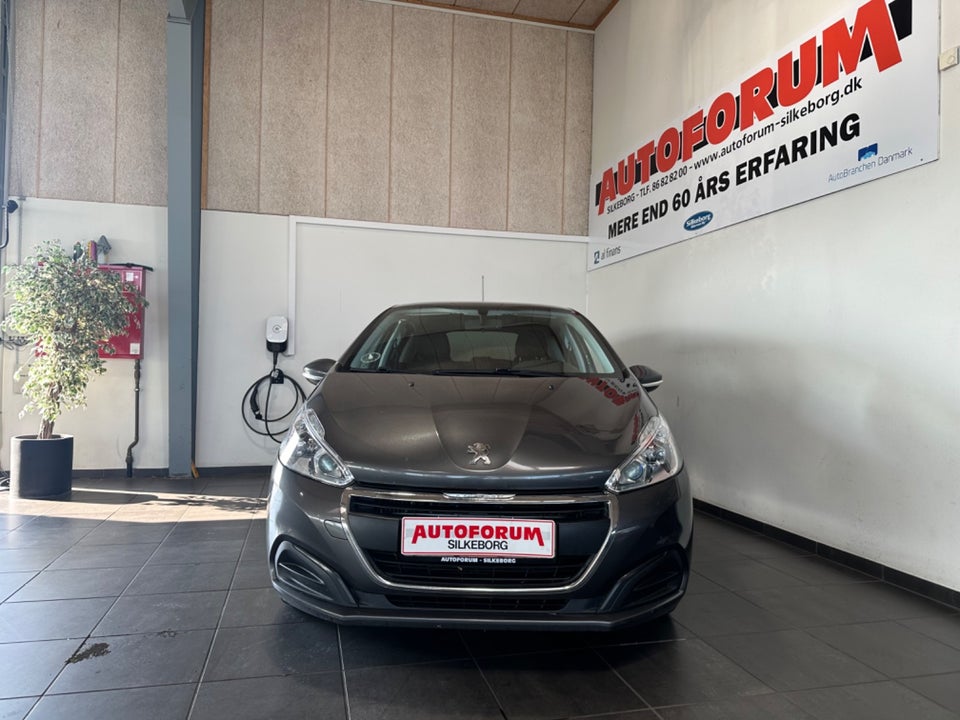 Peugeot 208 1,6 BlueHDi 100 Strike 5d