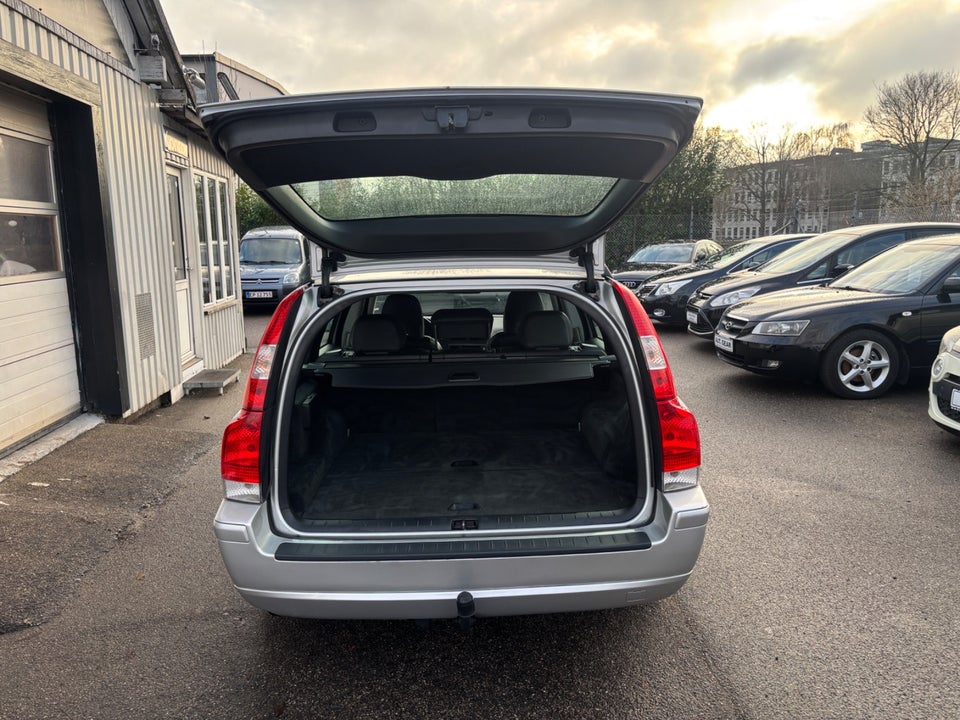 Volvo V70 2,4 140 5d