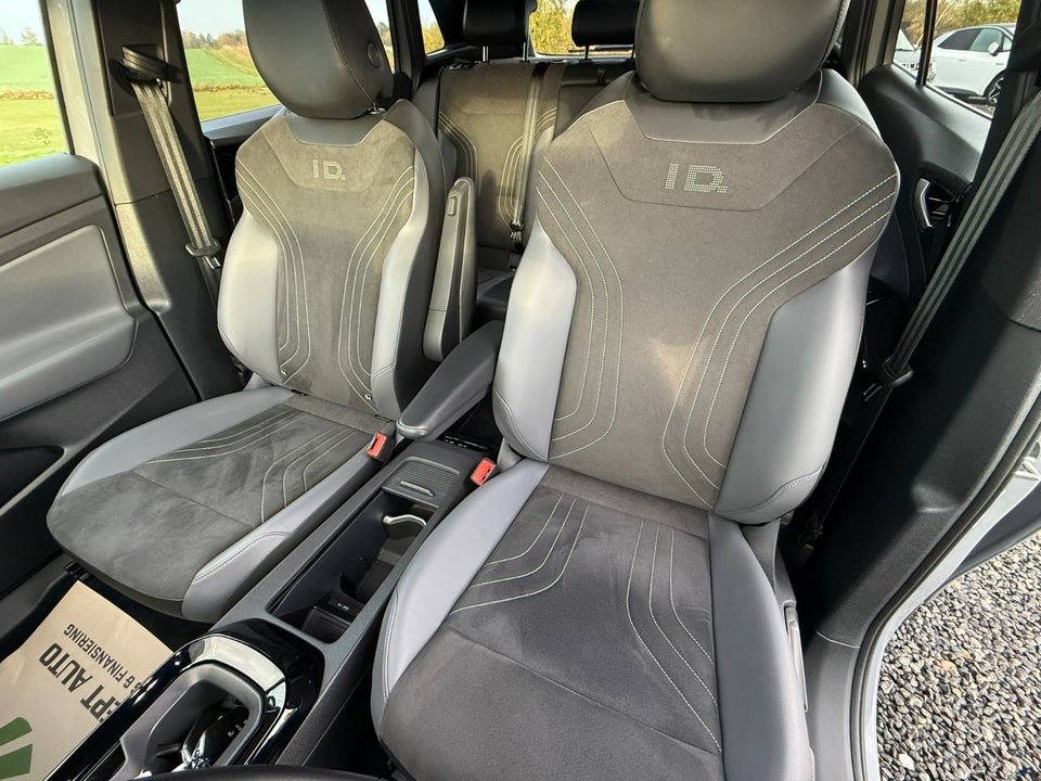 VW ID.4 77 Pro Performance 75 Years Edition 5d