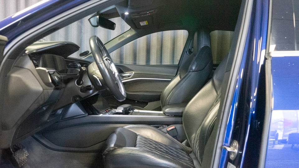 Audi e-tron 55 S-line Sportback quattro 5d