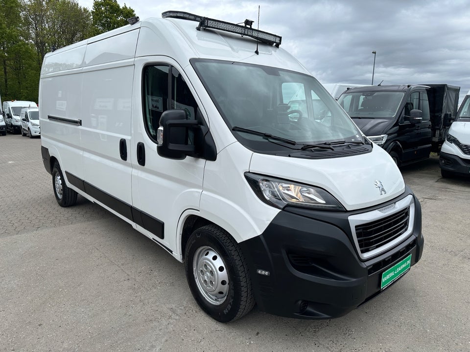 Peugeot Boxer 335 2,2 BlueHDi 165 L3H2 Premium