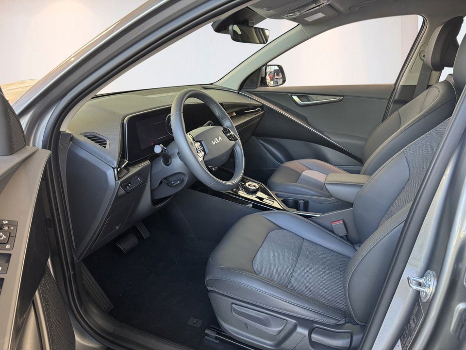 Kia Niro 64 EV Prestige 5d