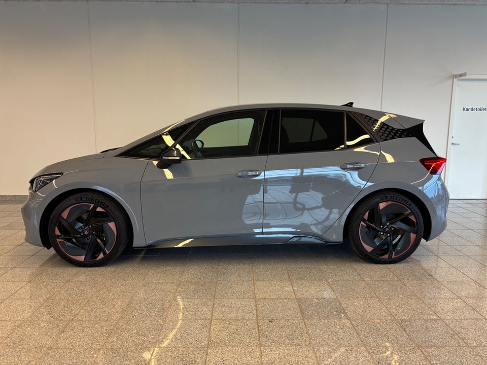 Cupra Born 77 e-Boost Dinamica Pack High 5d