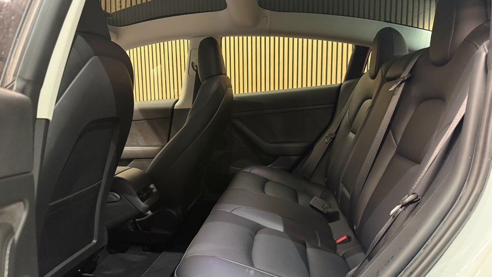 Tesla Model 3 Long Range AWD 4d