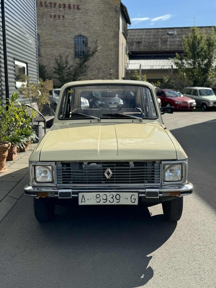 Renault R6 1,1 L 5d