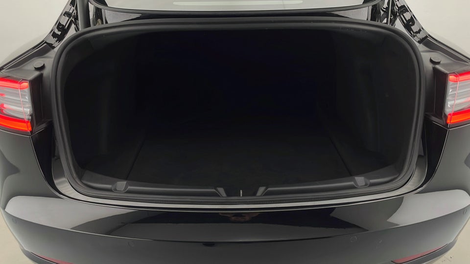 Tesla Model 3 RWD 4d