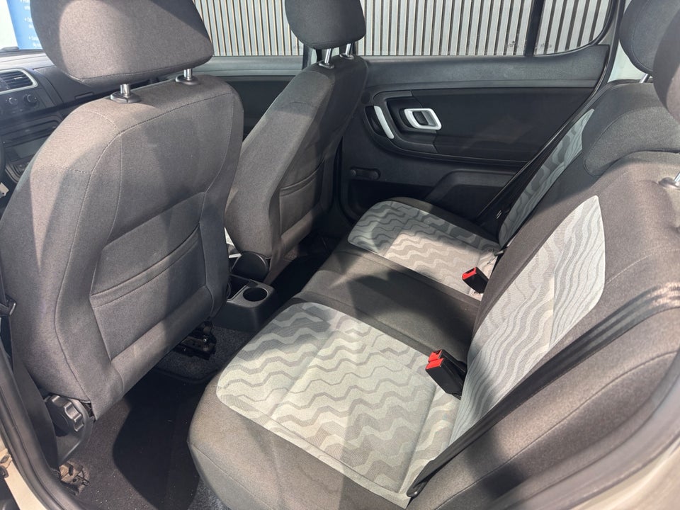 Skoda Fabia 1,4 16V Ambiente 5d