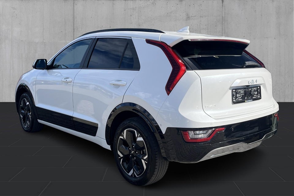 Kia Niro 64 EV Premium 5d