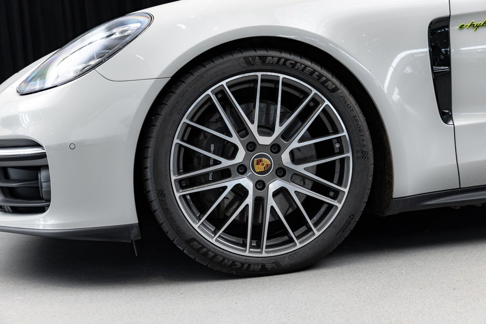Porsche Panamera 4 2,9 E-Hybrid Sport Turismo PDK 5d