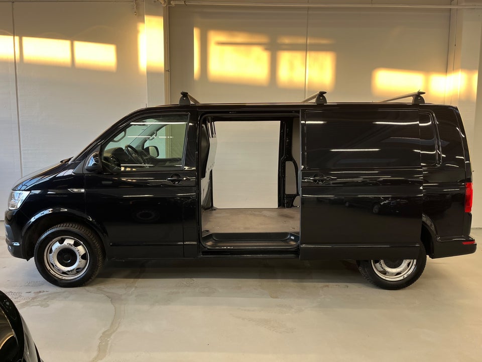 VW Transporter 2,0 TDi 204 Kassevogn DSG lang