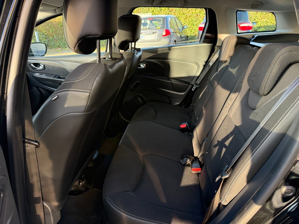 Renault Clio IV 0,9 TCe 90 Expression Sport Tourer 5d