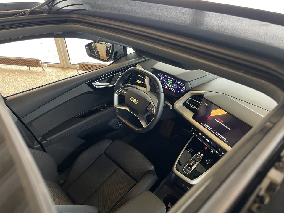 Audi Q4 e-tron 45 Progress 5d
