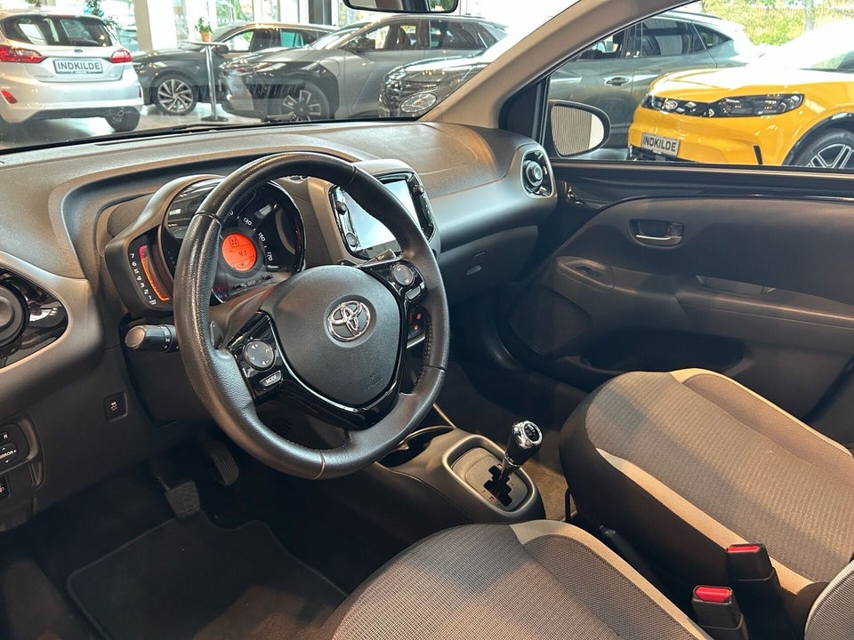 Toyota Aygo 1,0 VVT-i x-sky x-shift 5d