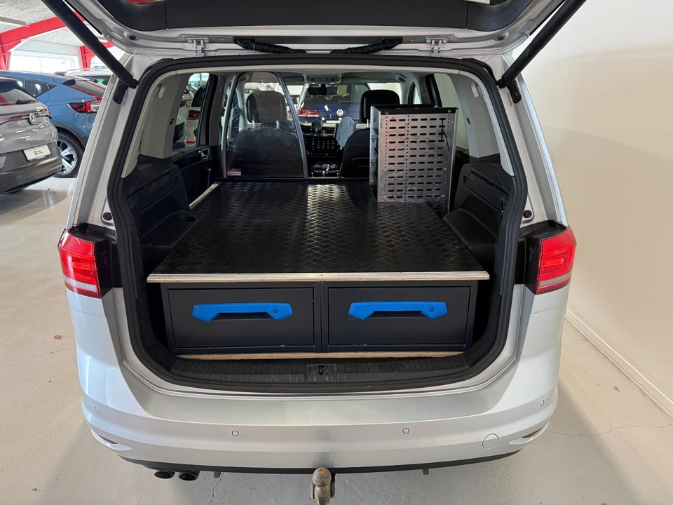 VW Touran 2,0 TDi 150 Highline DSG Van 5d