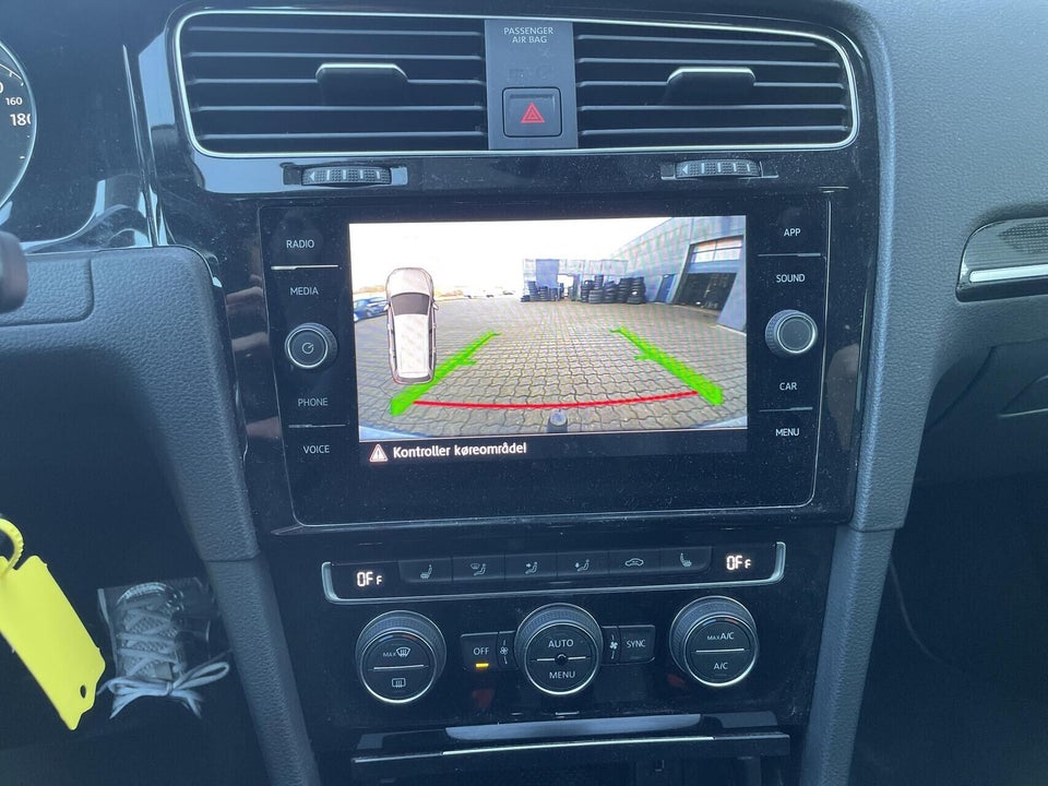 VW Golf VII 1,5 TSi 150 Highline Connect Variant DSG 5d