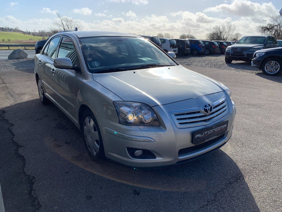 Toyota Avensis 1,8 VVT-i Sol 4d