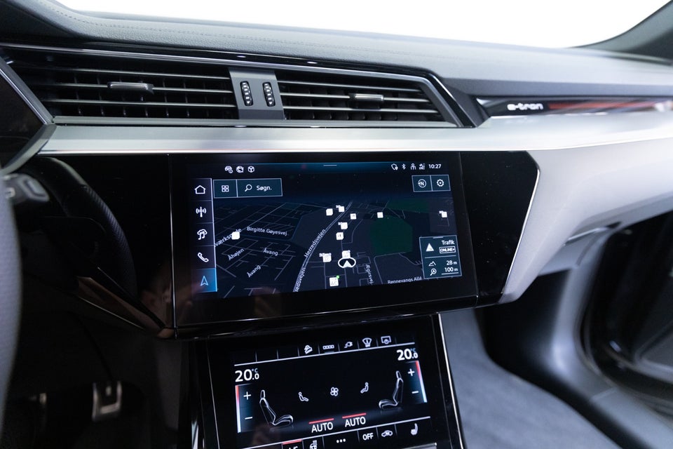 Audi Q8 e-tron 55 S-line quattro 5d