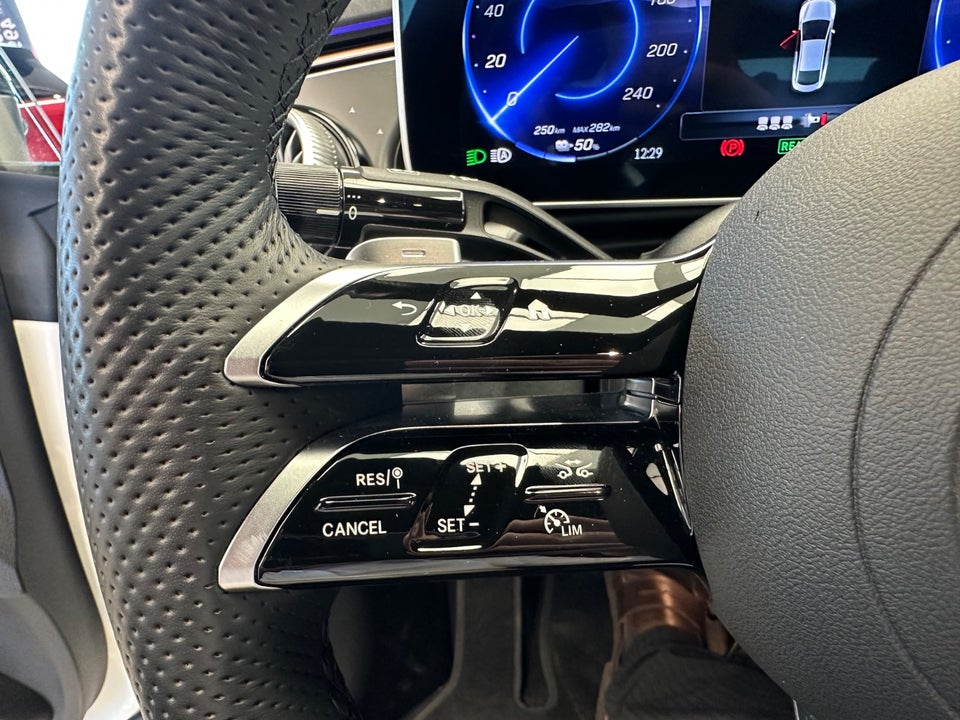 Mercedes EQE350 AMG Line 4d