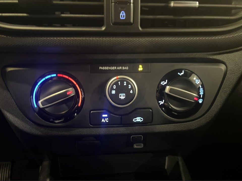 Hyundai i10 1,0 MPi Essential 5d