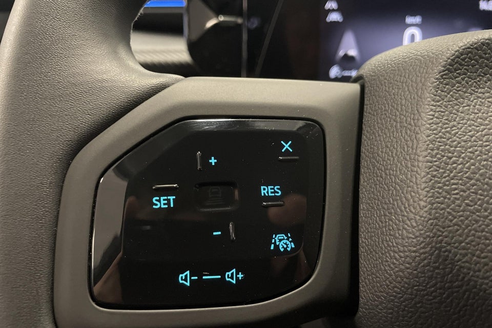 Ford Explorer 77 Premium Extended Range Van 5d