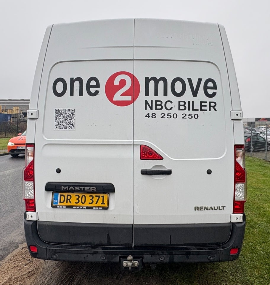 Renault Master IV T33 2,3 dCi 150 L2H2 Kassevogn