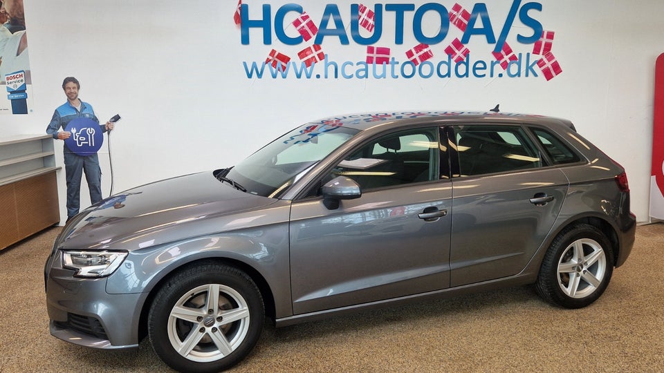 Audi A3 30 TFSi Sportback 5d
