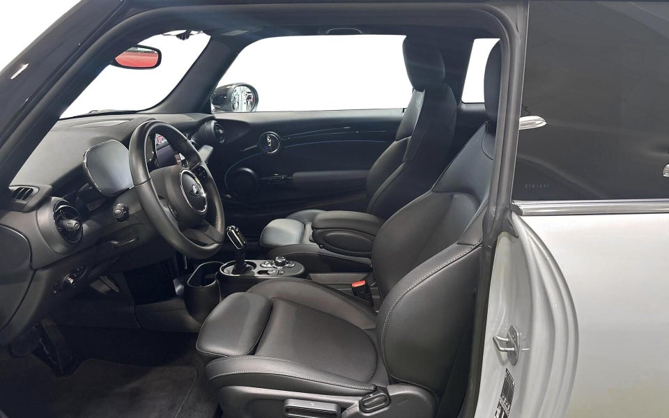 MINI Cooper SE Experience 3d