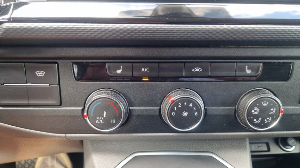 VW Transporter 2,0 TDi 150 Kassevogn DSG lang