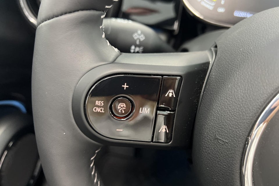 MINI Cooper SE Cabriolet 2d