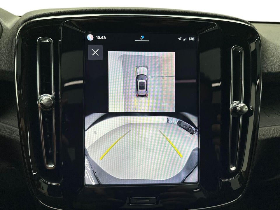 Volvo EX40 Extended Range Black Edition 5d