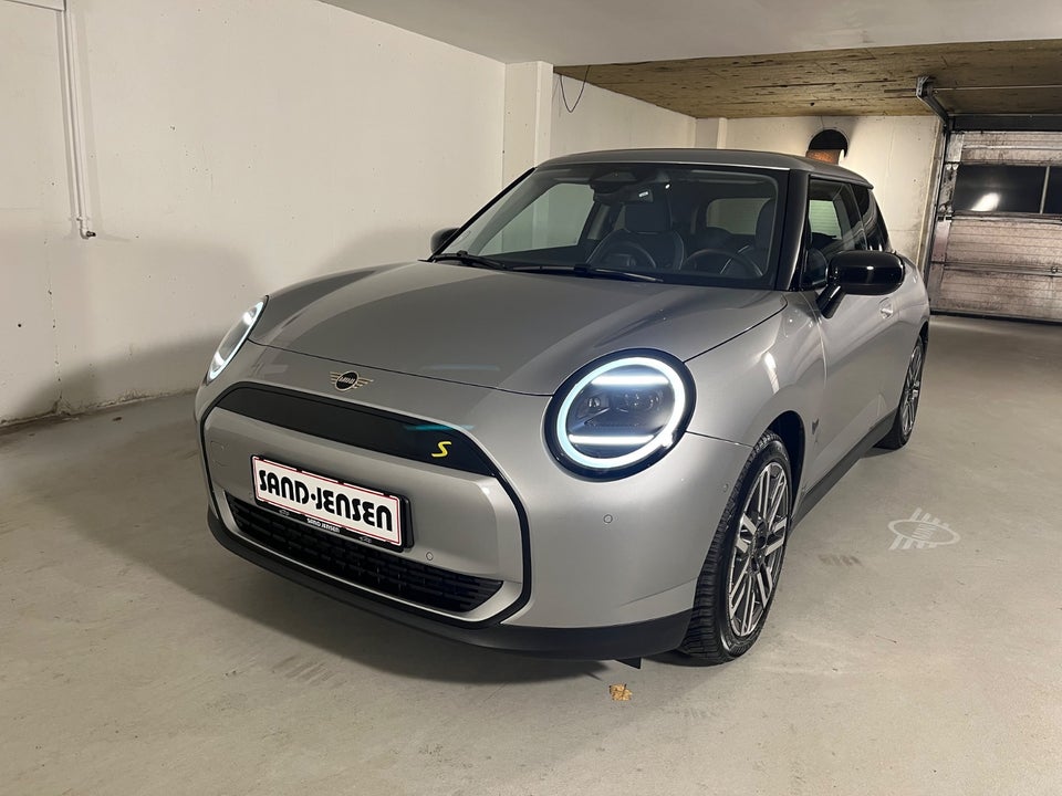 MINI Cooper SE Classic Trim M 3d