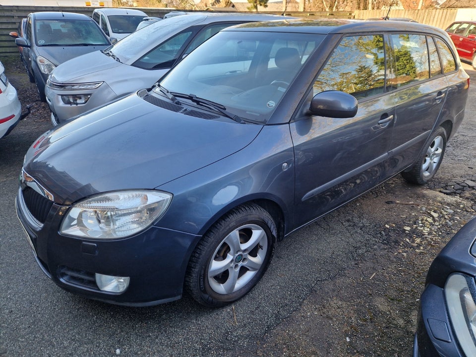 Skoda Fabia 1,6 16V Ambiente Combi aut. 5d