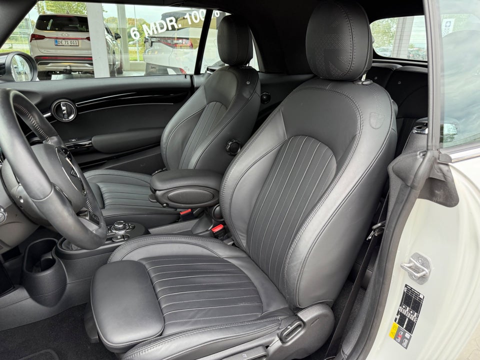 MINI Cooper SE Cabriolet 2d