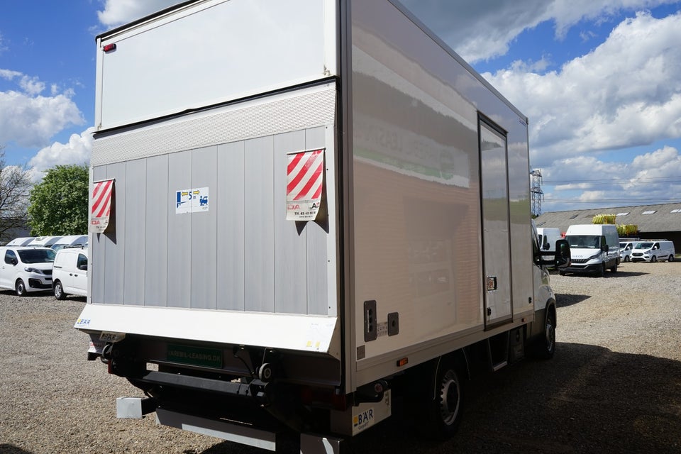 Iveco Daily 2,3 35S14 Alukasse m/lift AG8 2d