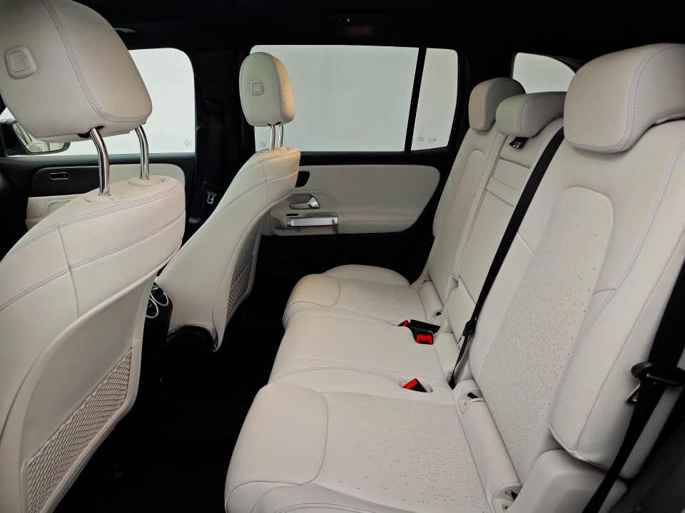 Mercedes EQB300 AMG Line 4Matic 5d