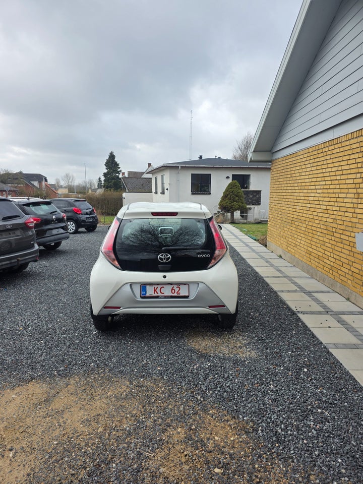 Toyota Aygo 1,0 VVT-i x-change 5d