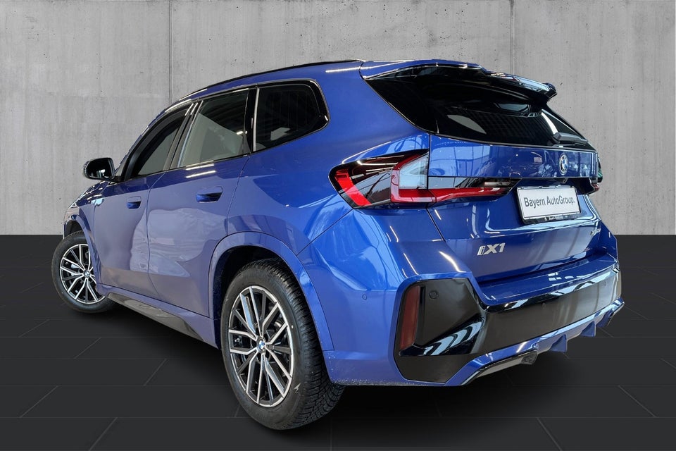 BMW iX1 xDrive30 Fully Charged 5d