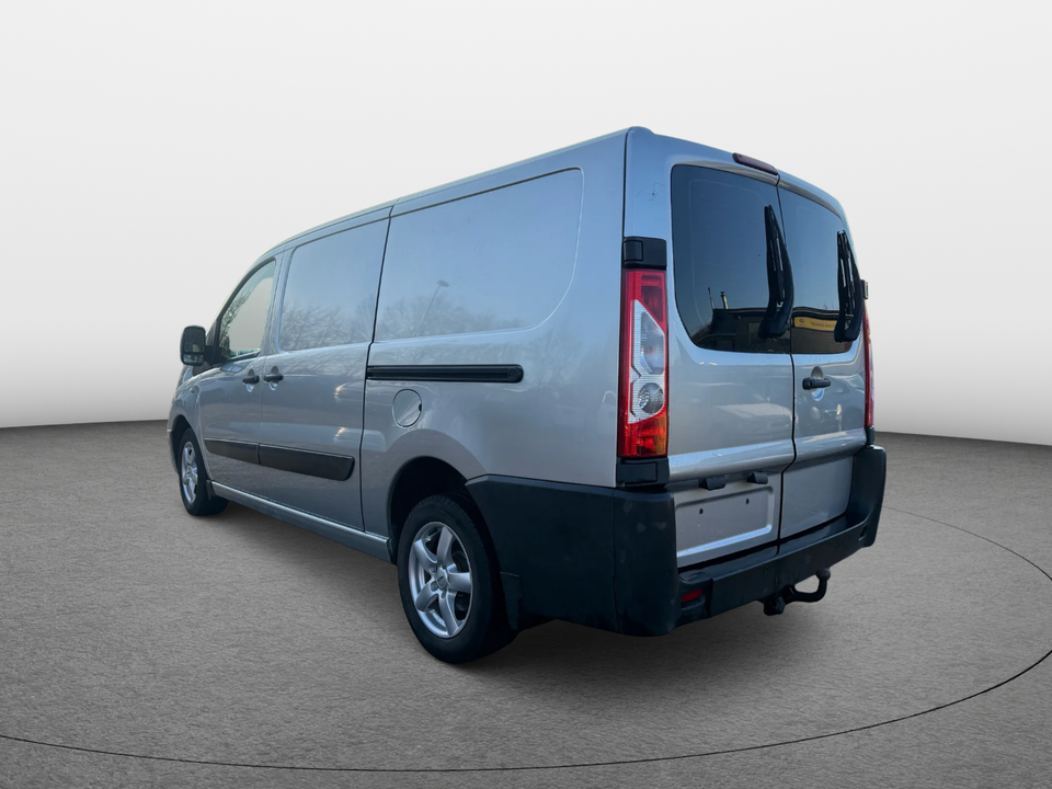 Toyota ProAce 2,0 D 163 T2 L2H1 aut. 5d