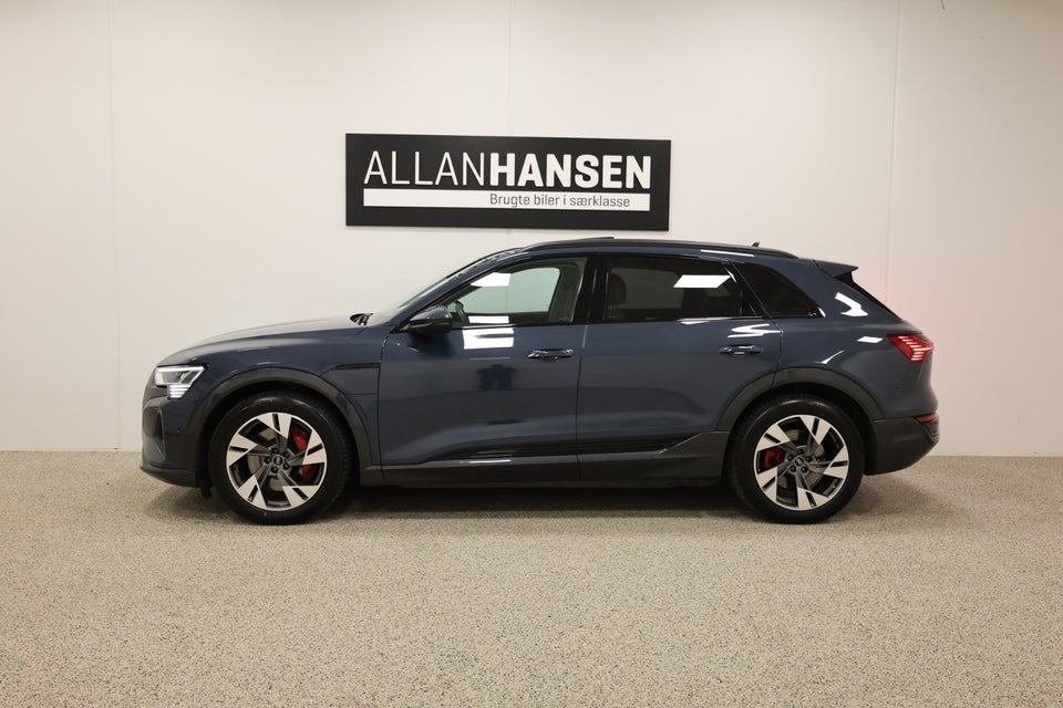 Audi Q8 e-tron 55 Advanced quattro 5d