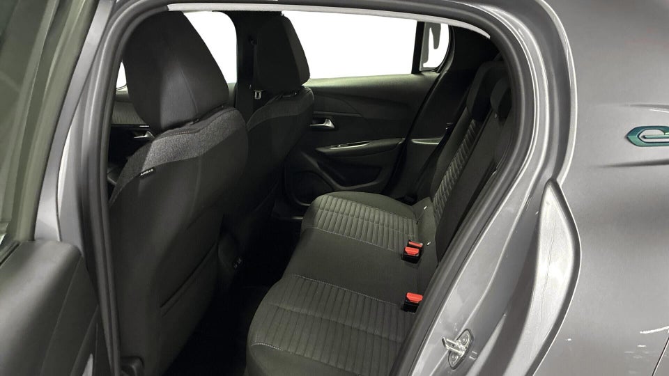 Peugeot e-208 50 Active 5d