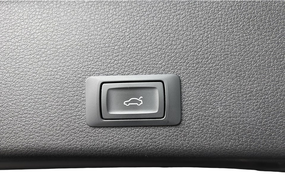 Audi e-tron 55 quattro 5d