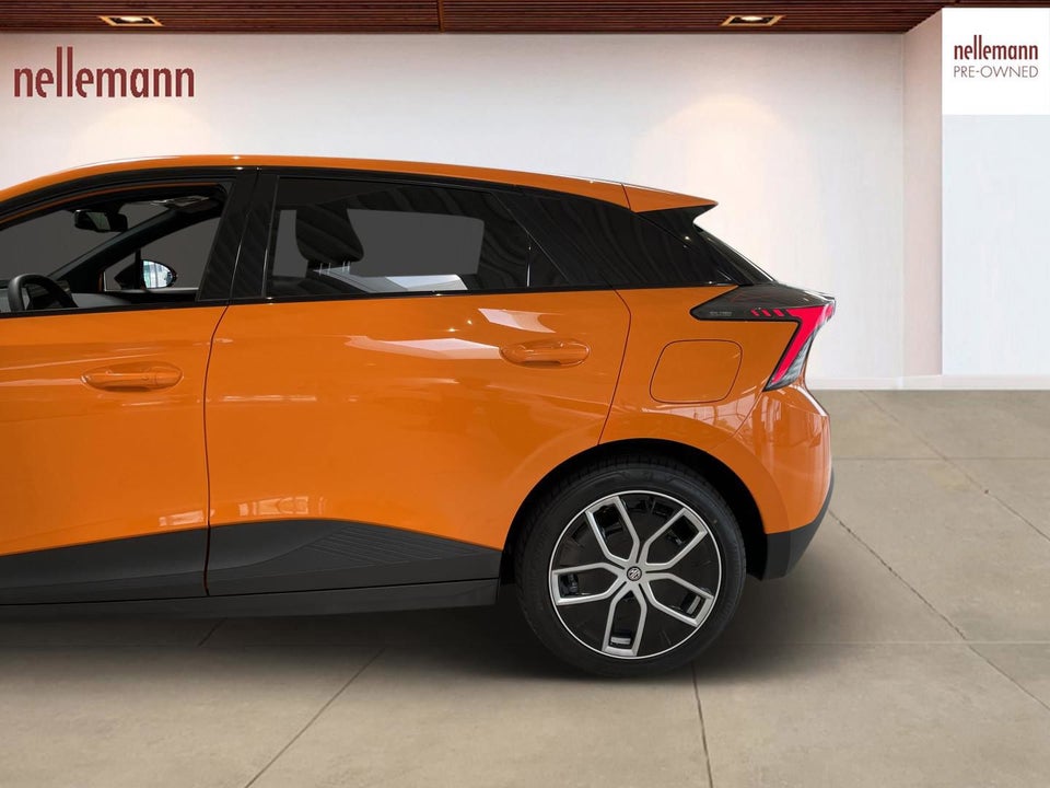 MG 4 77 Trophy Extended Range 5d