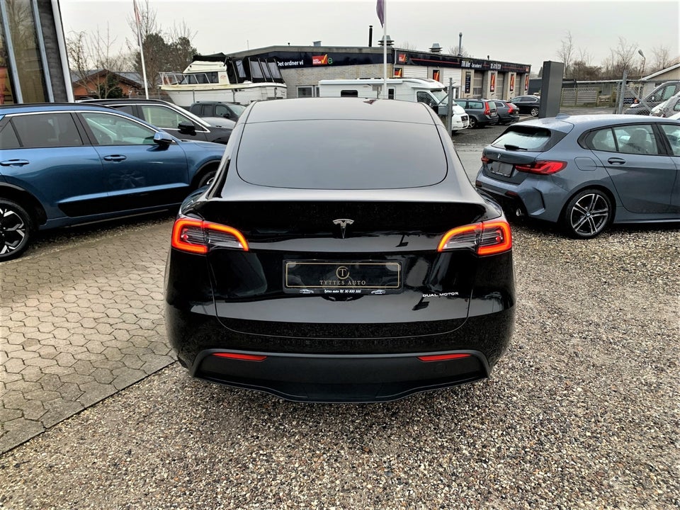 Tesla Model Y Long Range AWD 5d