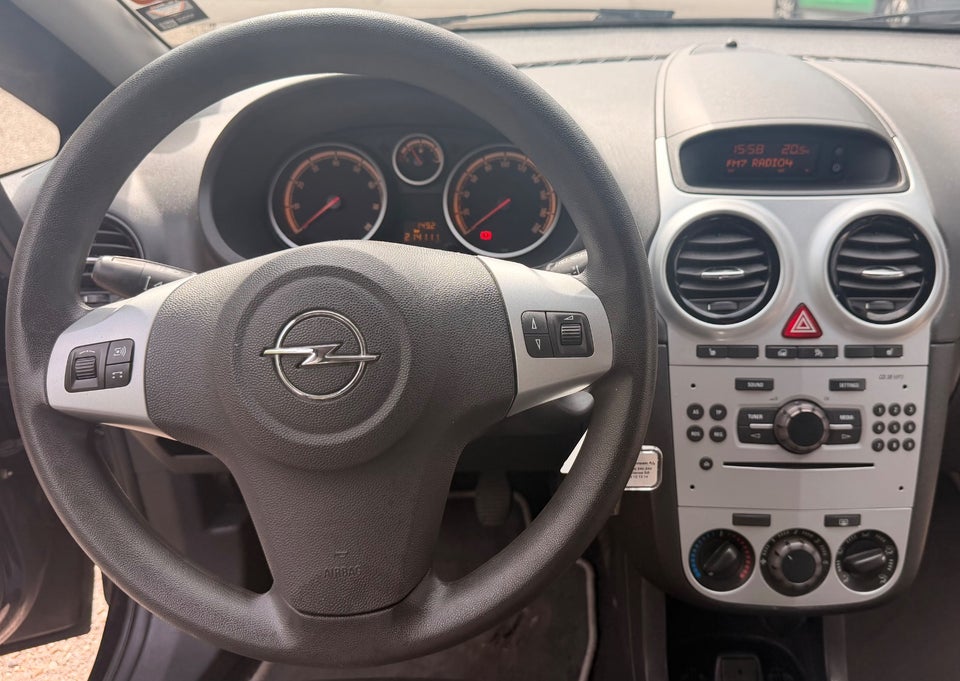 Opel Corsa 1,0 12V Enjoy 5d