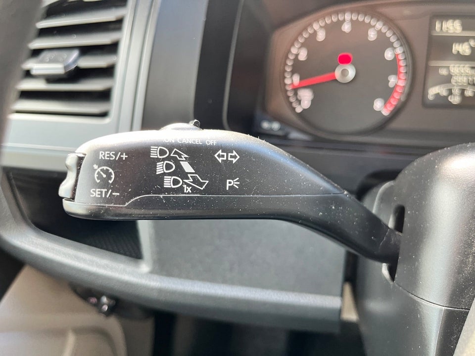 VW Transporter 2,0 TSi 150 Ladvogn lang 2d