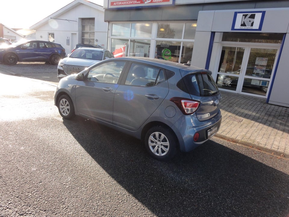 Hyundai i10 1,0 Touch 5d