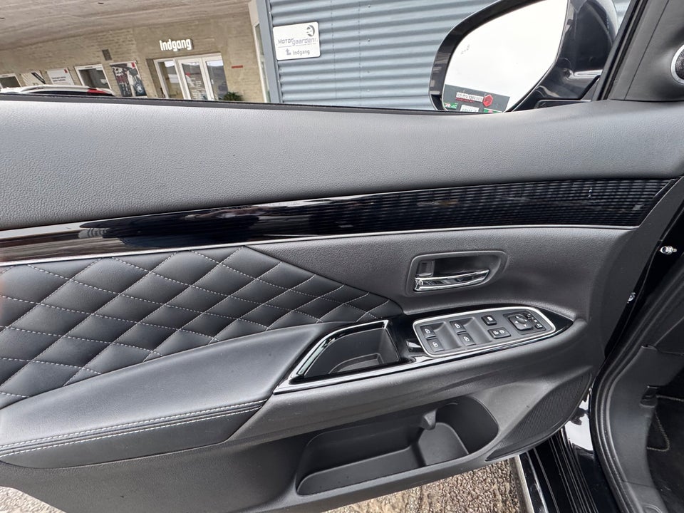 Mitsubishi Outlander 2,4 PHEV Instyle CVT 4WD 5d