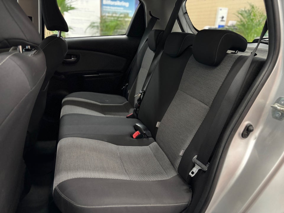 Toyota Yaris 1,5 Hybrid H3 e-CVT 5d