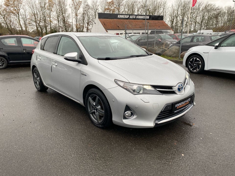 Toyota Auris 1,8 Hybrid H2 Premium CVT 5d